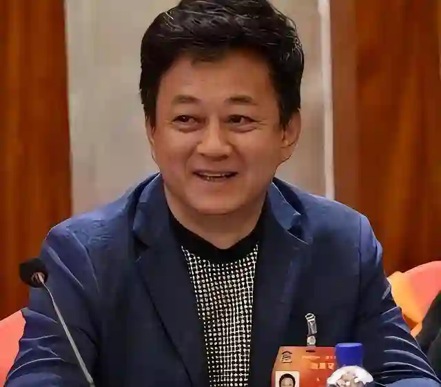 昔日央视主持再次重聚，董卿周涛惊艳了岁月，朱军却被岁月惊艳了