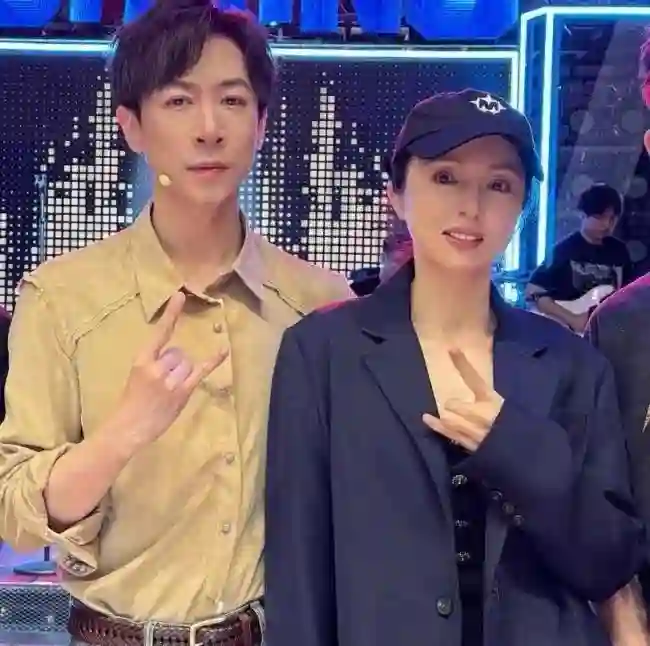彻底释怀！董璇高云翔离婚6年后，一个甜蜜二婚，一个退圈生女