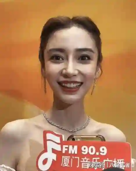女明星怼脸拍！baby高圆圆毛晓彤齐溪输惨了，马苏徐娇吴越赢麻了