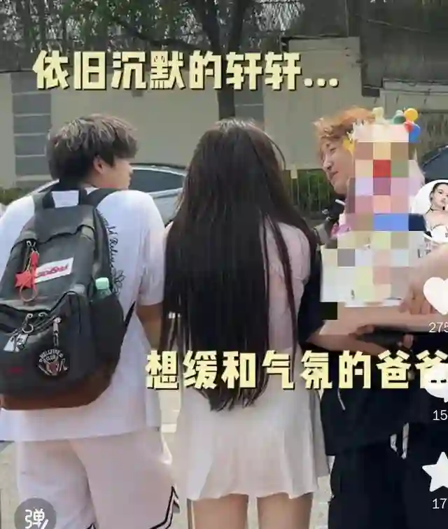 冉莹颖给仨儿子过儿童节，大儿子看到礼物冷脸走开，冉莹颖伤心哭