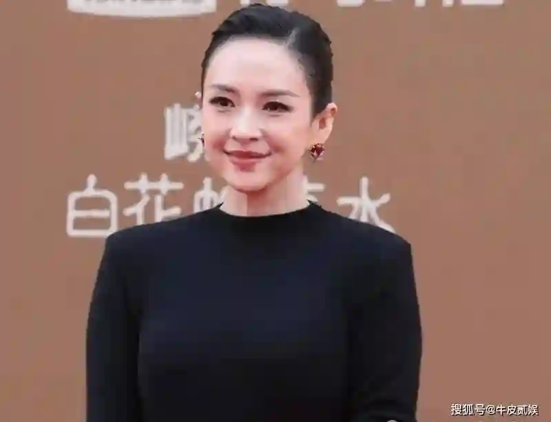 妈呀，华表奖红毯女星生图太真实，一个个像是吃了防腐剂似的