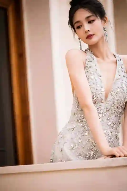 李一桐最迷人的8张照片，你有几张见过？