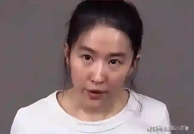 刘亦菲素颜出镜，与路人无差别，网友：这才是真实状态