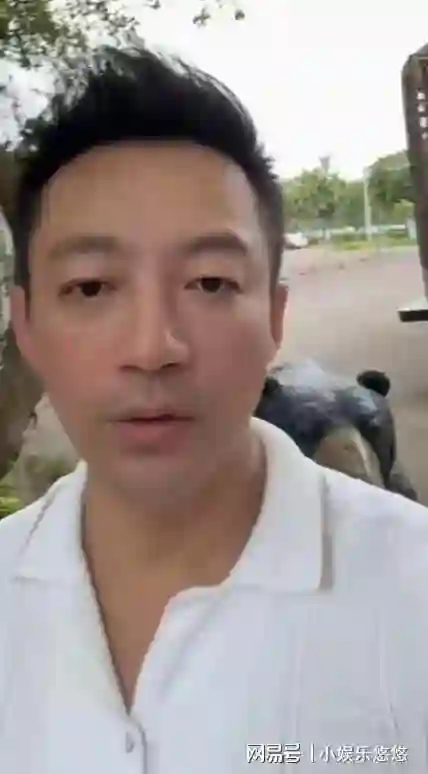 汪<em>小菲</em>带娃畅游动物园，玥儿快和马筱梅差不多高了