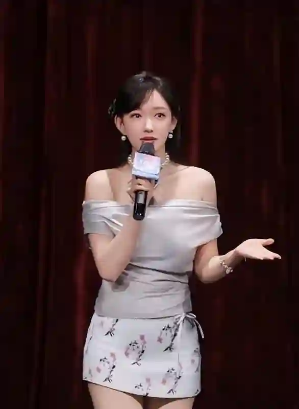 李嘉格终于说实话，和婆婆价值观一致，亲妈却成了陌生人