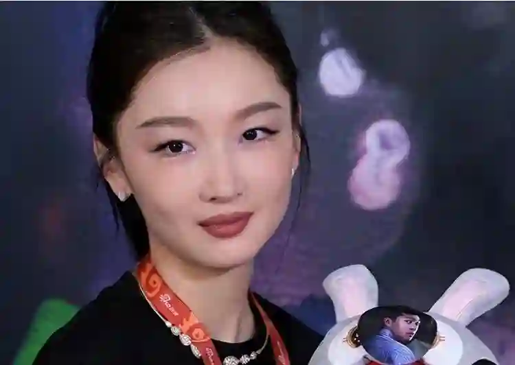 这是周冬雨？直接换了个头一样，美是美了却丢了辨识度