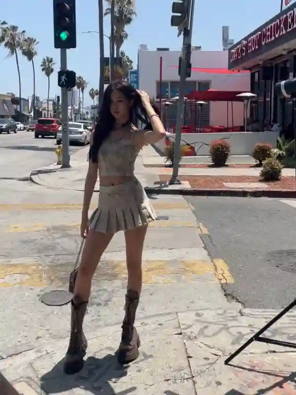 明星带娃过暑假，孙俪一家上山下海，董璇女儿跳舞惊艳，钟丽缇女儿似明星