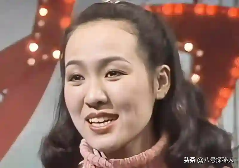 她早已不再是中国籍？曾多次登春晚走红, 下嫁洋老公却遭嫌弃