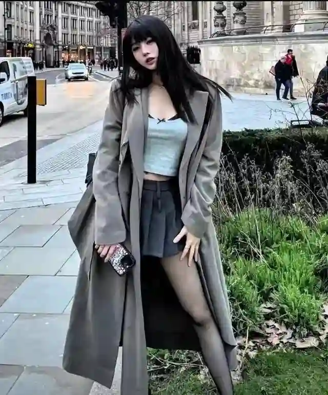 汪峰的大女儿集中了父母的优点，越大越美，简直是绝世美女