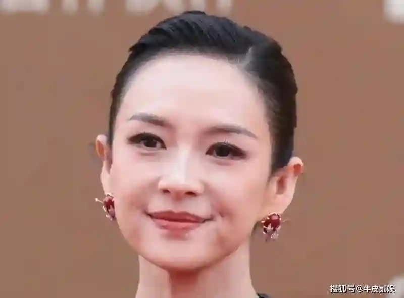 妈呀，华表奖红毯女星生图太真实，一个个像是吃了防腐剂似的