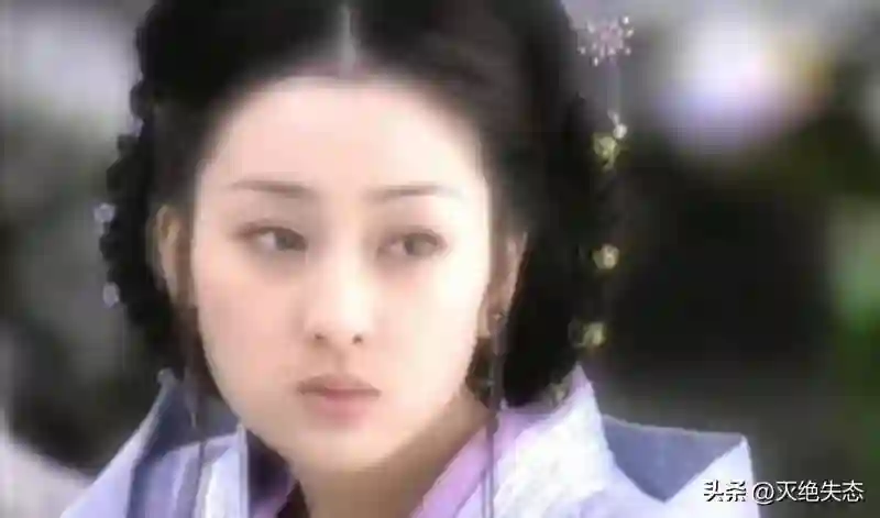 和孔令辉同居11年，穿泳装骑黑人背上的马苏，如今怎么样了？