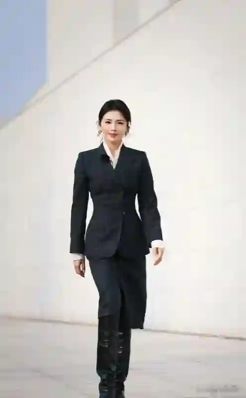 这一次，46岁刘涛“被扒了个底朝天”，郑佩佩的话，终于有人信了