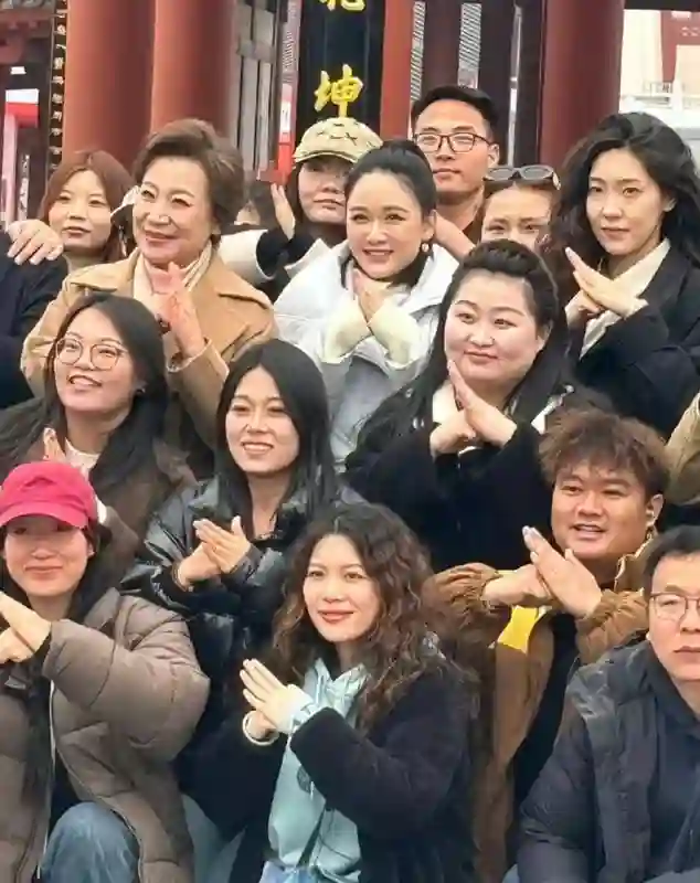 45岁的陈乔恩，终究败给年龄，如今脸蛋越来越肿，让人不敢认