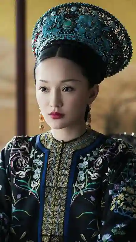 周迅又矮又瘦到底算不算美女？看她年轻照片，才知美人在骨不在皮