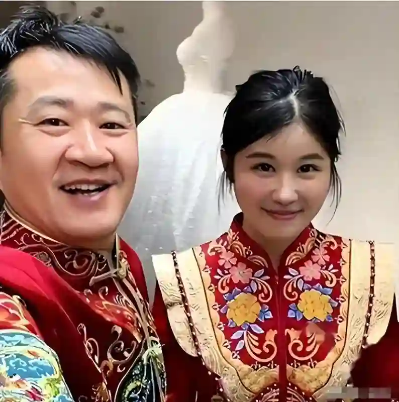 这一次，老夫配少妻的“残酷现实”，在41岁的李嘉明身上得到印证