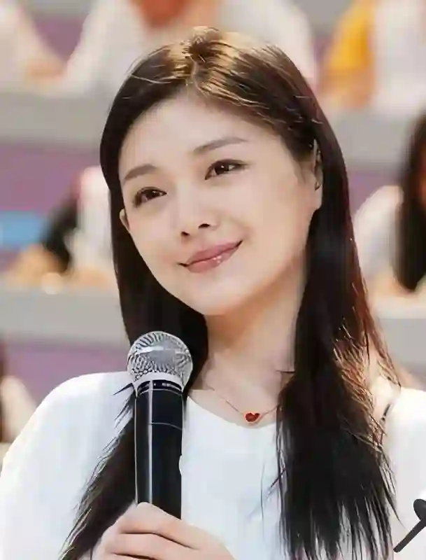 曝汪小菲将带一对儿女定居上海？S妈16个字回应，两家之间疑似断联