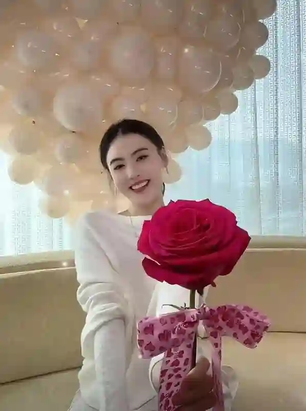 离婚后不提谢霆锋，输给王菲，张柏芝才发现原来他们不是一类人