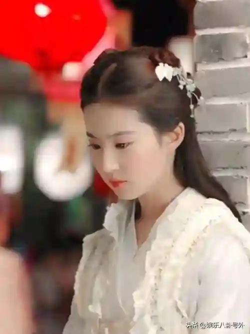 刘亦菲VS刘诗诗，谁才是你的白月光？, 你心中的女神, 谁更胜一筹？