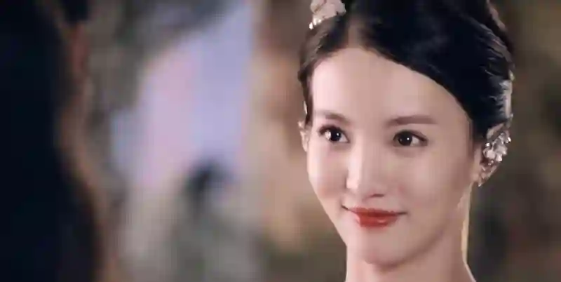 金晨颜值大变，模样引发热议，之前状态一落千丈！
