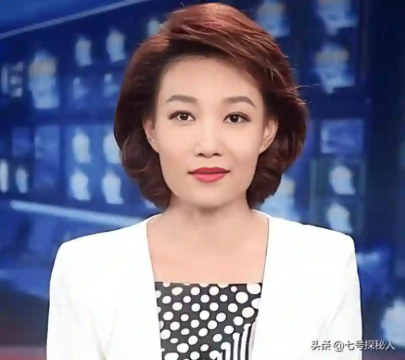 至今未嫁的4位央视女主持，个个情史干净，最大52岁最小35岁