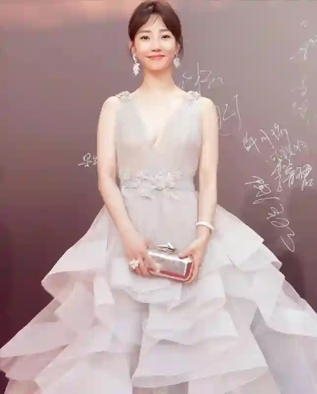 婚内变故，事业重创！风波已过8年，如今有二胎，生活很幸福！