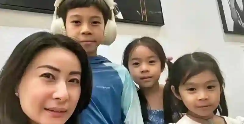 直到郭晶晶孩子没能登舰，才发现仨娃名字暗藏深意，字字都有来头