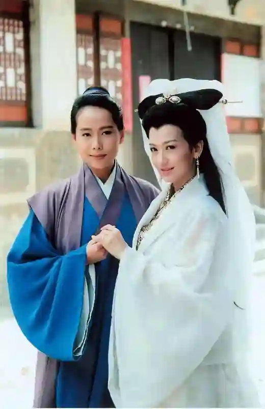 叶童退出，撕开2人的真实关系，赵雅芝略显尴尬，苏州站成绝响