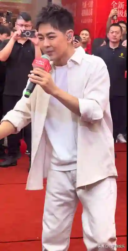 哪有什么不老神话，50岁娃娃脸的林志颖，看着没比郭德纲年轻多少