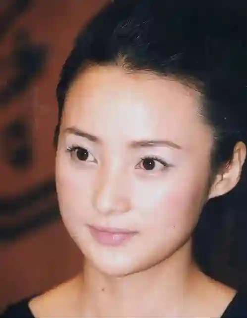 高圆圆再被赞，却仍被叫“惯三”？类似的女星不少，结局大相径庭