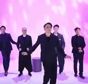 网上唯一不招人烦的“卖惨”，是这娱乐圈女神退圈摆摊