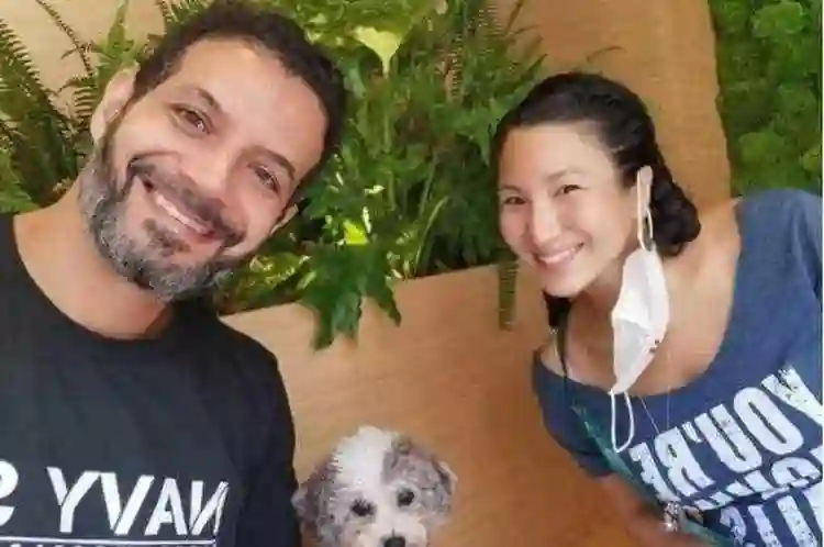 郑佩佩女儿近况曝光：和妈妈超像，在美国当老师，混血儿子很可爱