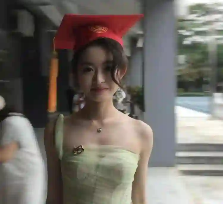 不到72小时，黄杨钿甜再迎3个噩耗，网友：这下麻烦更大了