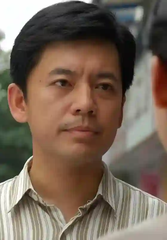 演员何政军：我这辈子最正确的决定，就是娶了个平凡的妻子