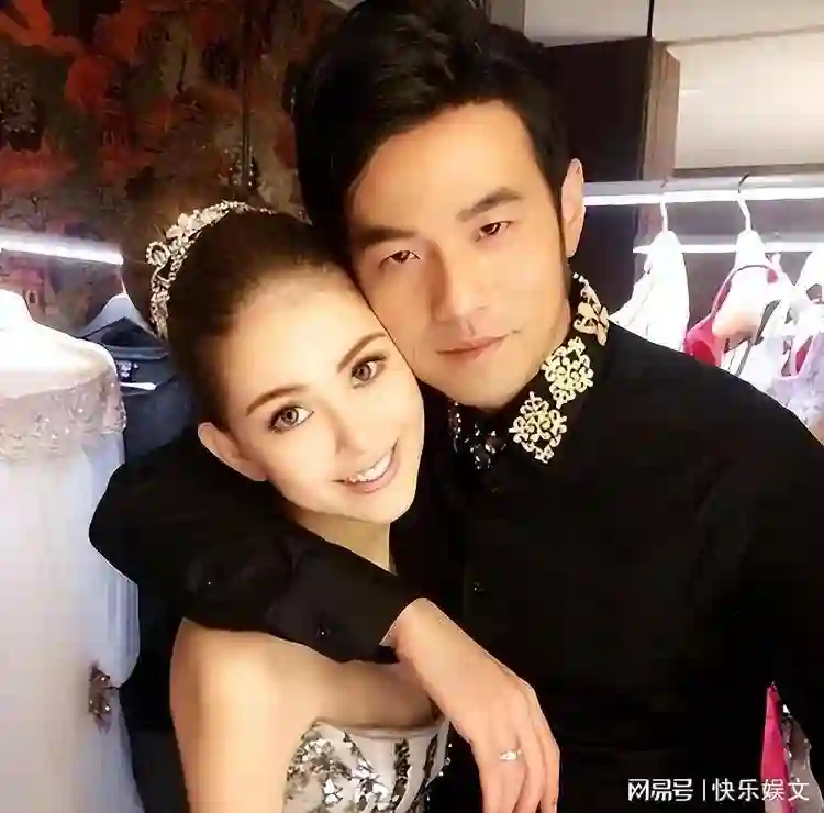 昆凌再秀幸福，晒与周杰伦健身照，调侃老公是皮拉提斯的“壮哥”