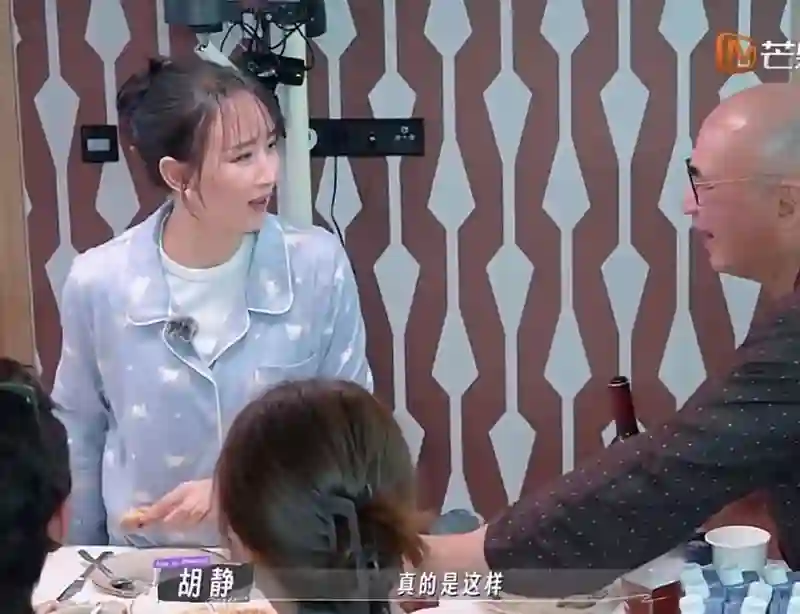 好久不见胡静儿子牛魔王了，颜值拉高星二代整体水平？