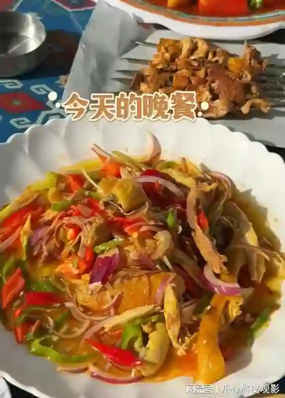 麦迪娜婆媳同游新疆打卡六星街，保姆跟着带娃，儿子女儿都超萌