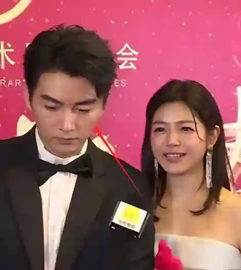 离婚3个月，陈妍希满脸写着“老娘好得很”，而陈晓眼里依旧没光