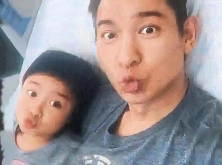 刘德华被女儿“炫爸”！天王宠女细节曝光，网友：这才是真正的父爱！