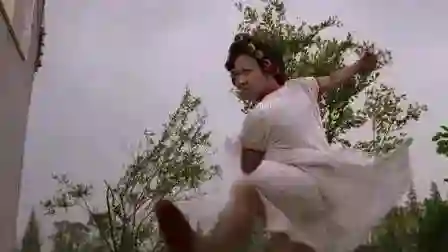 原来洪金宝说的都是实话，香港的演艺圈只有周星驰在向家活出了尊严