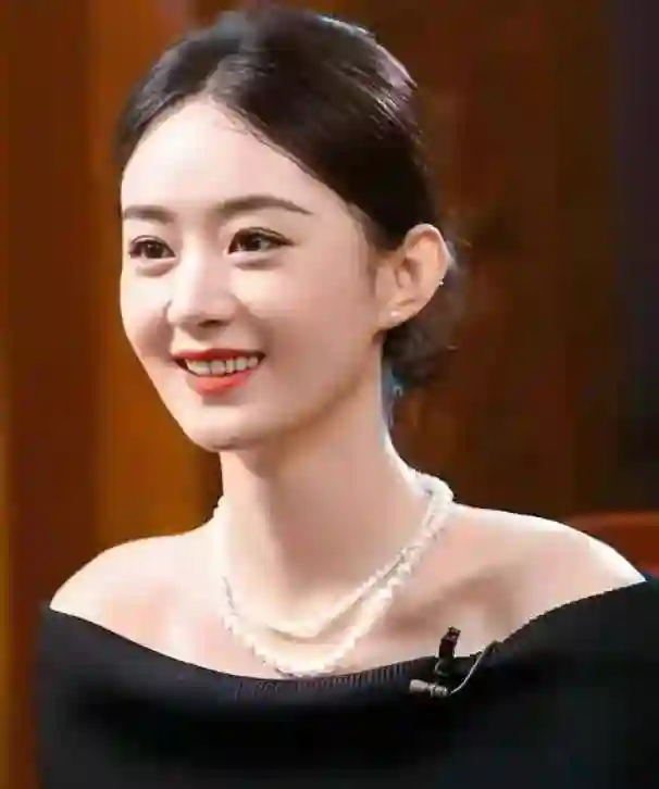 从万人喜爱的大女主，到如今绯闻不断，赵丽颖究竟犯了什么错