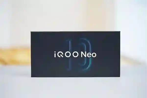 最强2K直屏手机！iQOO Neo10 Pro+图赏