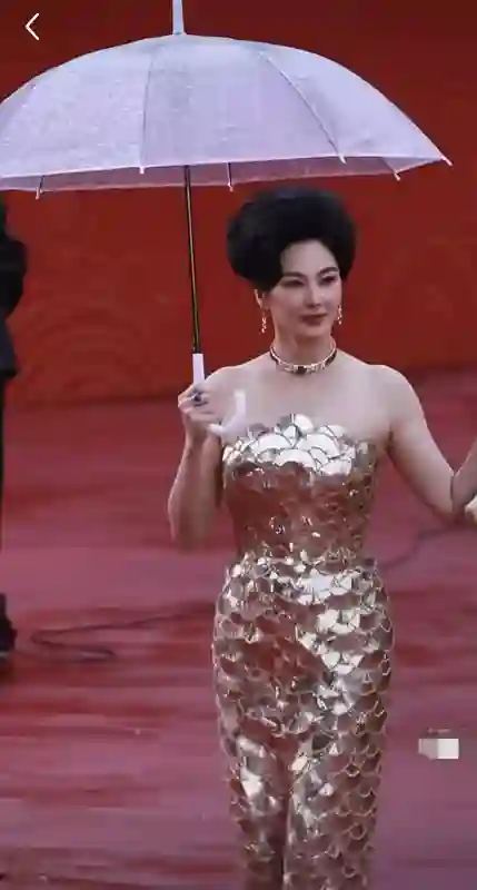 这一夜，中年女星集体发福，44岁阿娇骨相依旧，马丽惊艳超越
