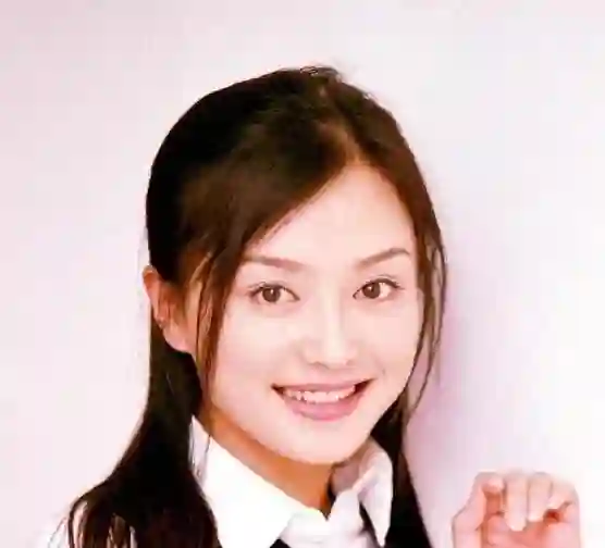 秦岚有多美？刘芸：追她的人太多了，上学时长得漂亮被男生尾随！