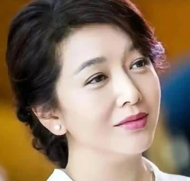 高曙光女儿：被妈妈江珊独自抚养17年，异母弟弟可继承千万家产