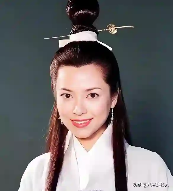 混血港姐下嫁农村“穷小伙”，“倒贴”丈夫3套房，如今怎样了