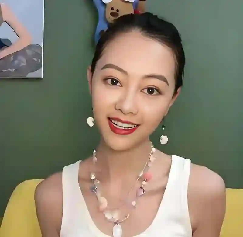 陈道明藏了40年的女儿陈格曝光，她低调如素人，如今成为父亲骄傲