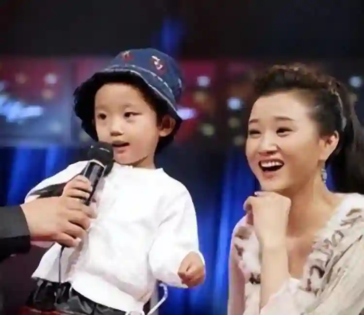没想到，“销声匿迹”11年，与丈夫相约丁克的宋祖英已成人生赢家