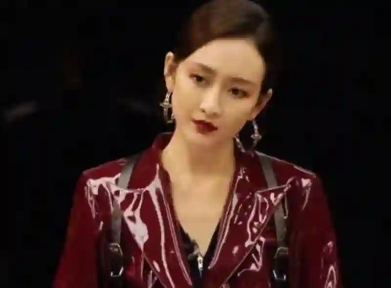 隐婚生子风波后，王鸥又被曝猛料！讶异程度堪比当年的夜光剧本