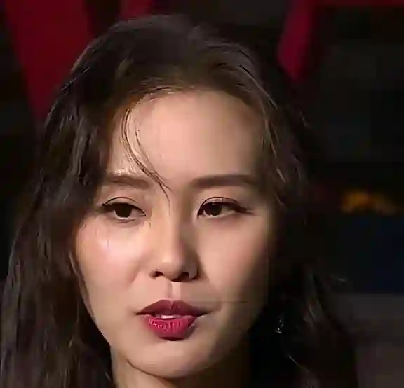 无滤镜大变样，许晴满脸沟壑，海清头发不多，谢霆锋像个小老头