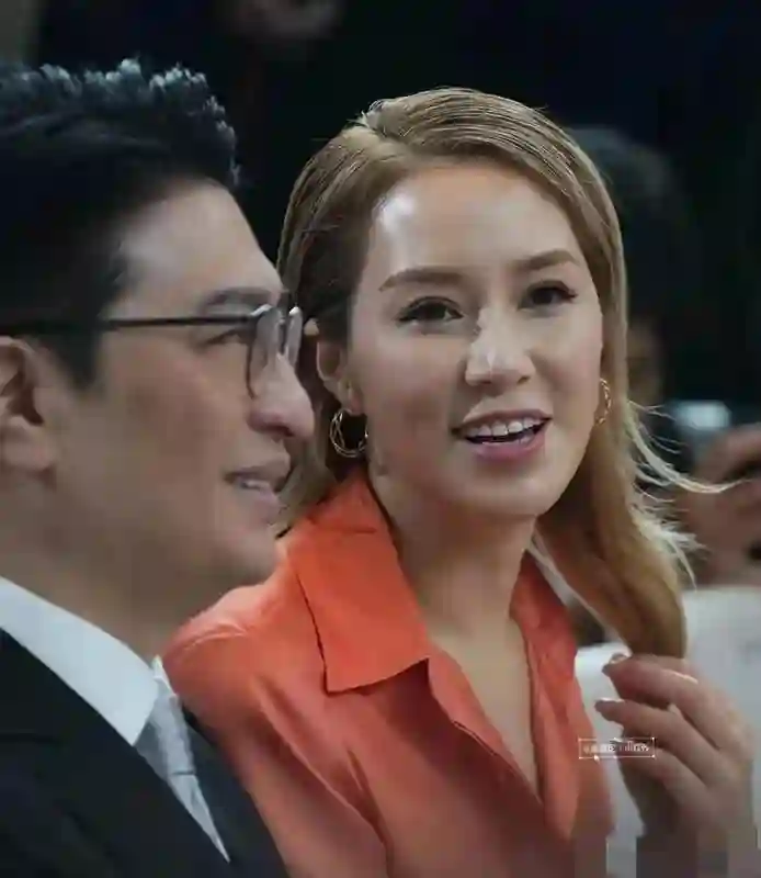 上嫁吞针！徐子淇在婆家地位全靠公公李兆基撑，李家成面色太重！